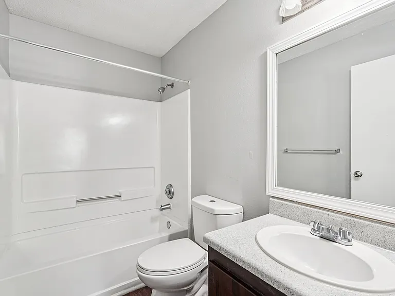 Pointe South Townhomes — Photo 10