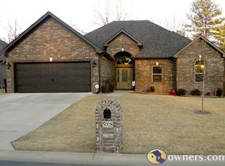 5008 Maple Leaf Dr, Benton, AR 72019