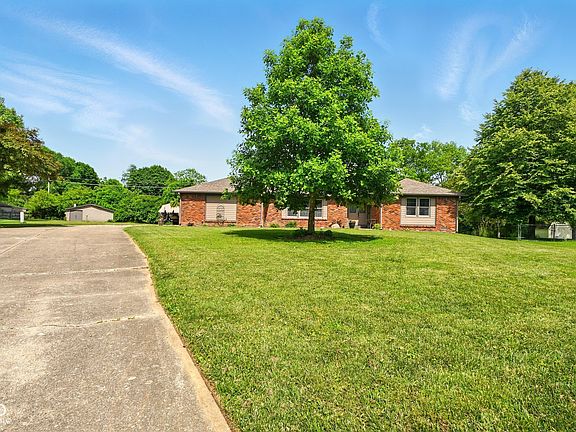 3rd image of 564 Penright Ct