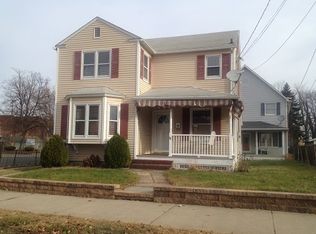 36 E 8th St, Wyoming, PA 18644