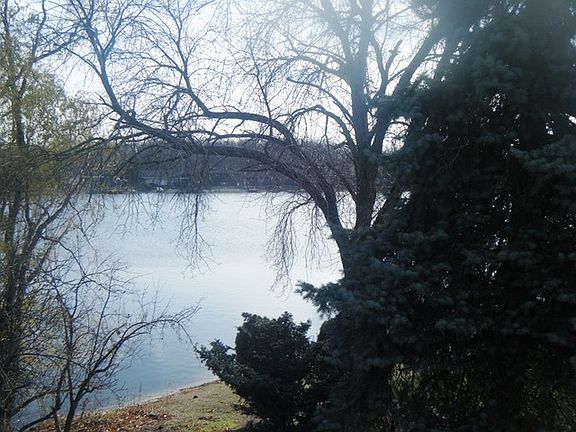 3rd image of 17127 University Ave