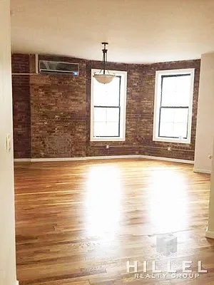 Rented by Hillel Realty Group | media 14