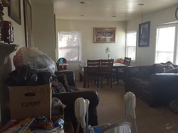 4th image of 4564 Arden Dr