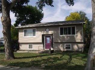 2410 E Pawn St, Pierre, SD 57501
