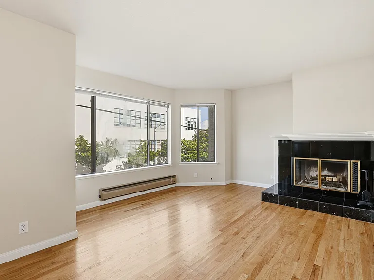 550 Church St #2 — Photo 4