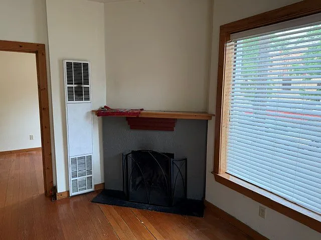 2 bed, 850 sqft, $2,100 — Photo 3