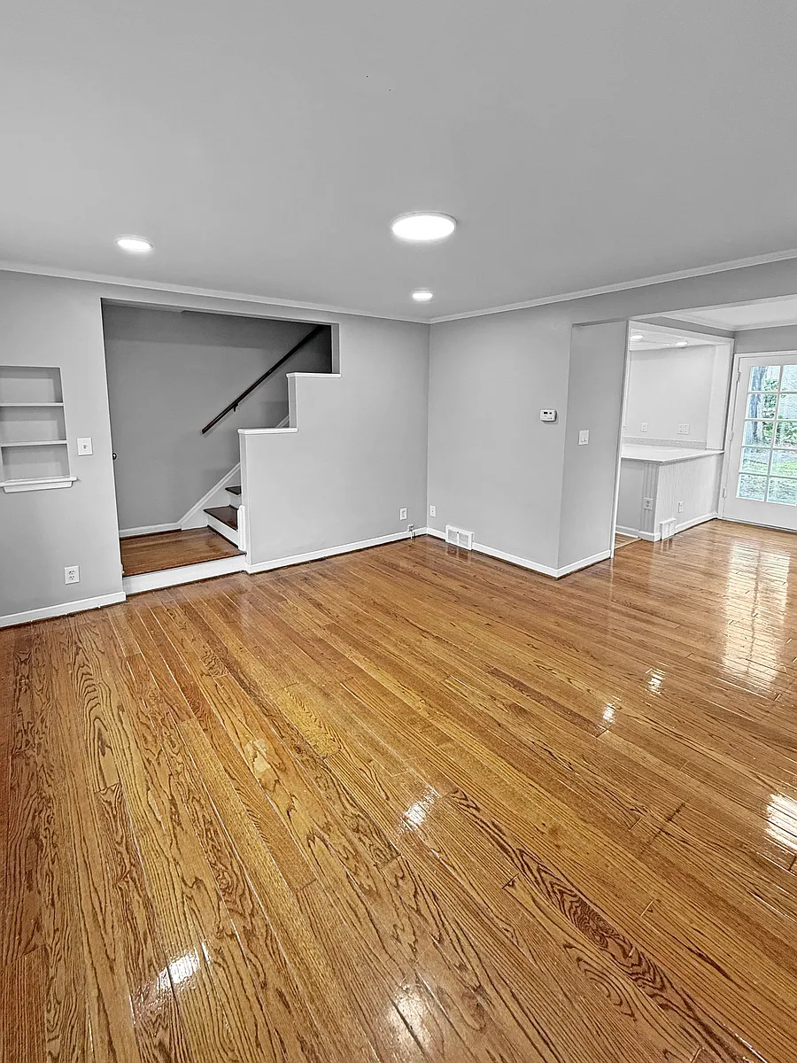 Building Photo - 3746 Brewster St