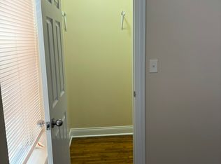 4717 W Congress Pkwy #1, Chicago, IL 60644