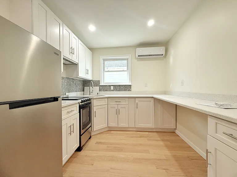 10612 95th Ave #2B — Photo 1