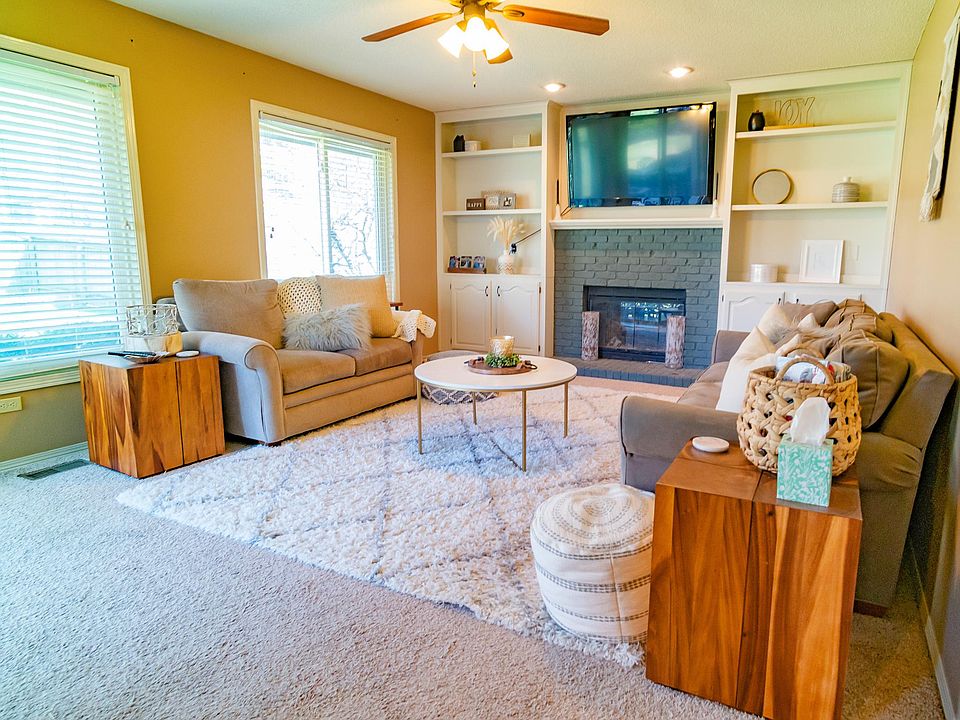 9915 Tanglewood Dr, Urbandale, IA 50322 Zillow