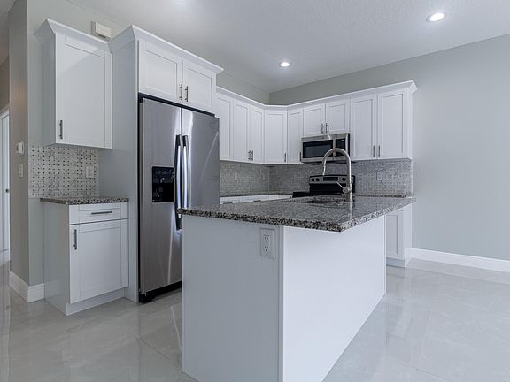 3rd image of 310 Walker Avenue