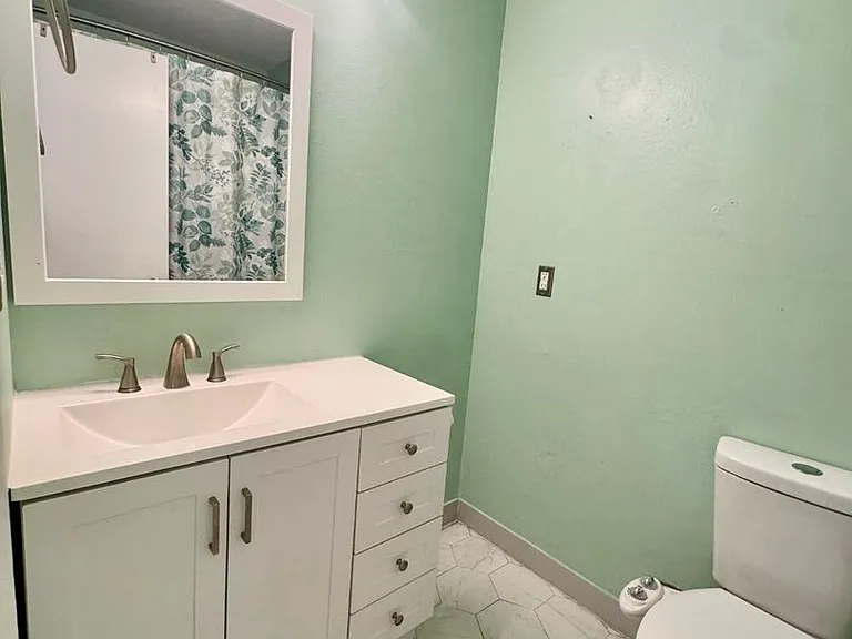 1315 Sussex Dr — Photo 14