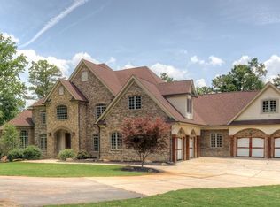 186 Sams Dr, Fayetteville, GA 30214