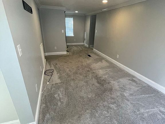 2nd image of 5503 Woodlawn Dr