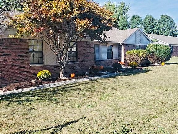 3rd image of 12168 Rossi Dr