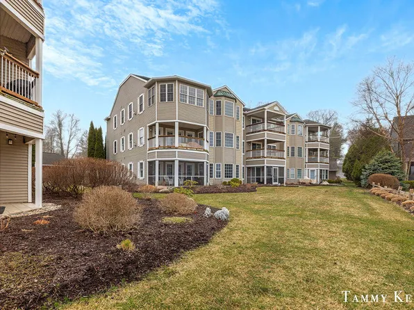 326 Singapore Ct #18, Douglas, MI 49406