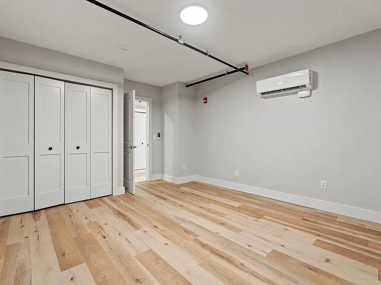435 Ann St #F — Photo 10