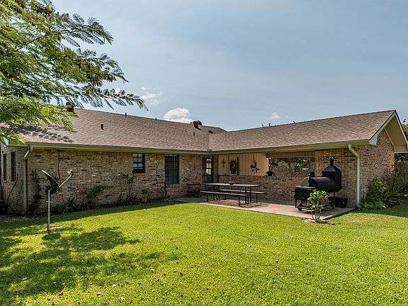 4th image of 105 Willowview Dr