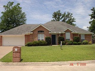 2nd image of 1604 Juniper Ln