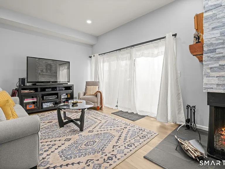 100 Hope St #41 — Photo 8
