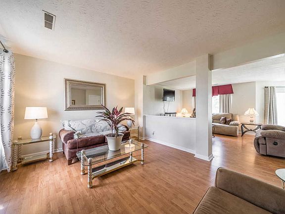3rd image of 3110 Bridlerun Dr