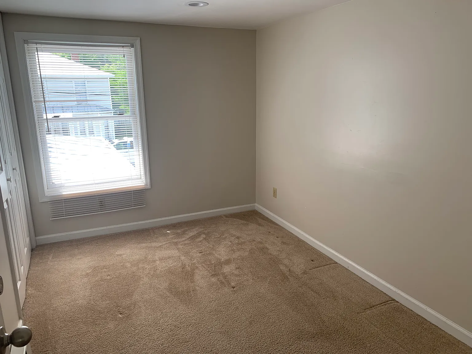 2 bed, 600 sqft, $1,150 — Photo 2
