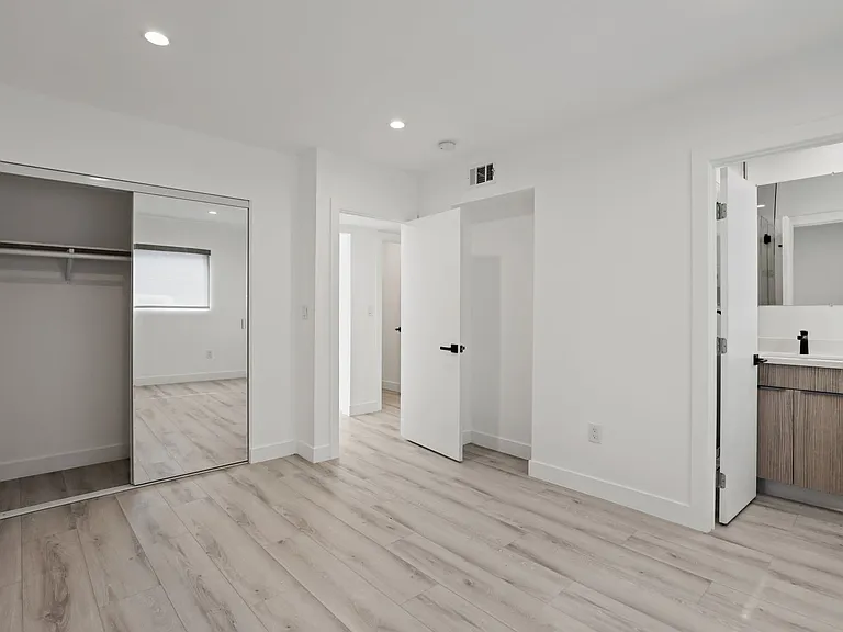 2034 S Garth Ave — Photo 57