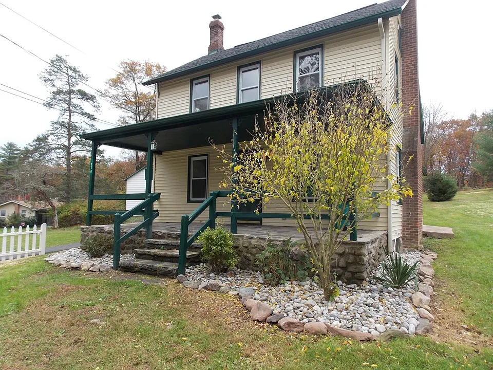 270 Wellington Rd