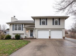 10418 N Main St, Kansas City, MO 64155