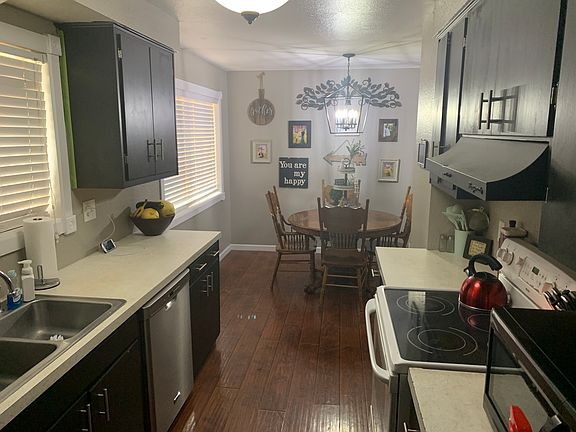 4th image of 2674 Brentwood Ave