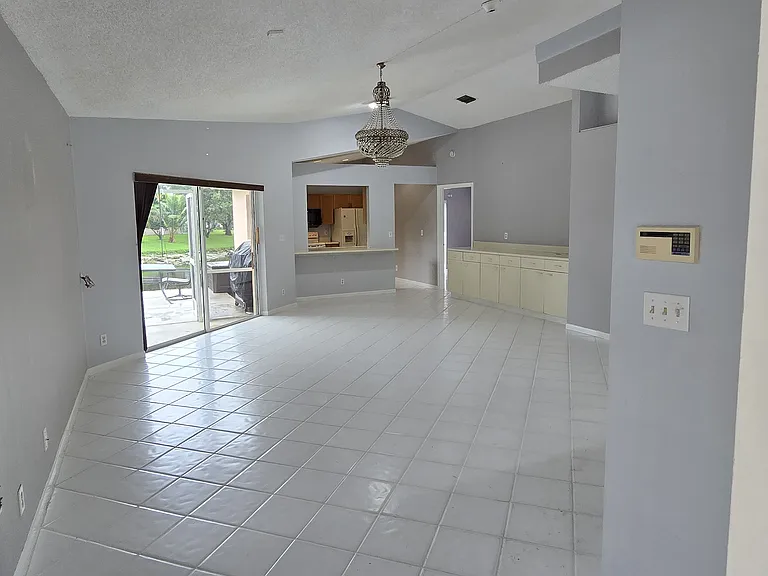 10137 Boynton Place Cir — Photo 14