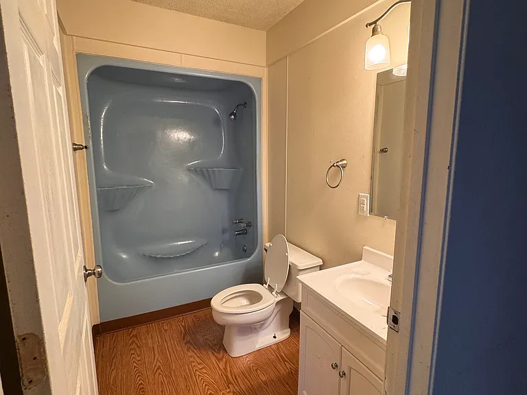 225 S 13th St — Photo 5