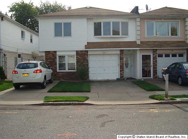 1st image of 134 Evergreen St