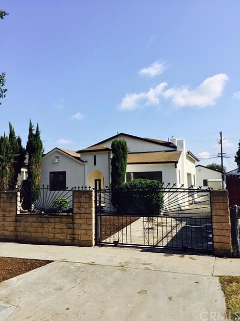 1st image of 1522 W 62nd St