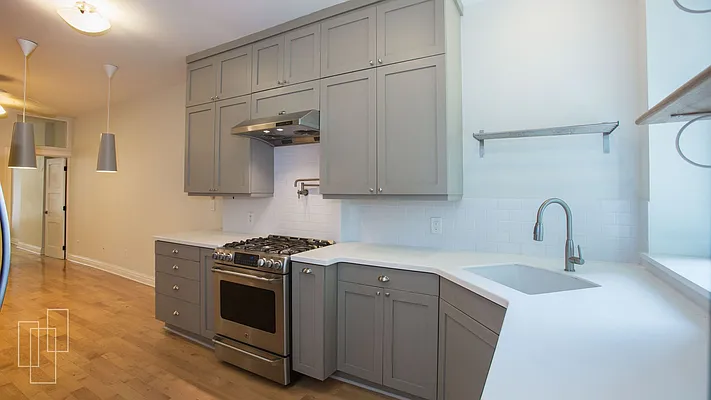 Rented by Garfield Realty  | media 31