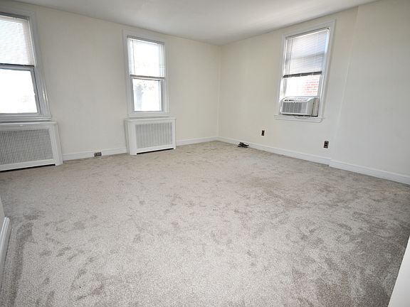 3rd image of 1604 W 11th St #2