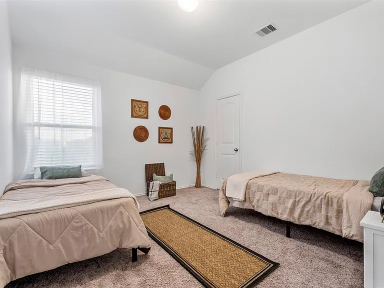 18426 White Stallion Ln — Photo 31