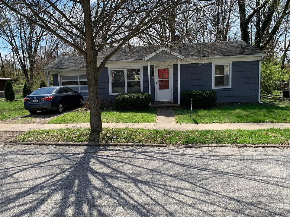 216 E Vermilya Ave