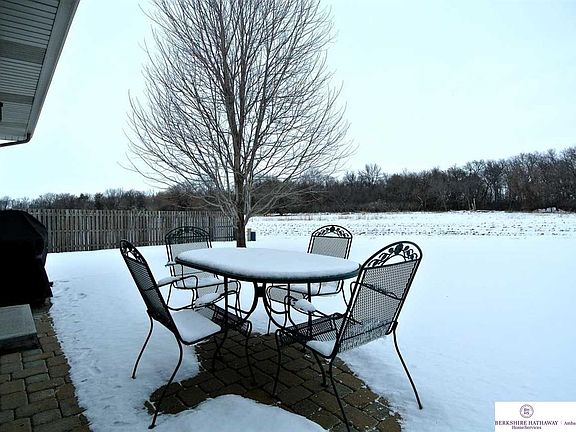 4th image of 1524 Woods Dr