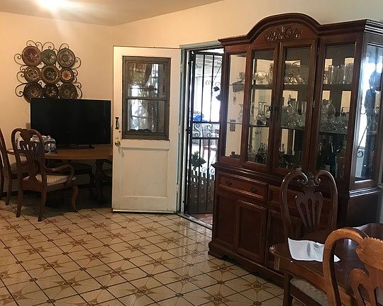 5th image of 354 N Puente Ave