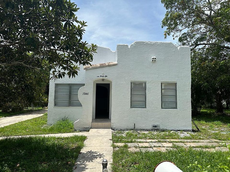1st image of 1046 30th Court