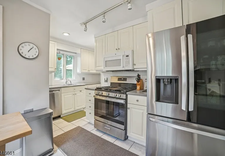 14 Edgewood Ter — Photo 8
