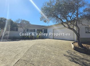 15480 Oak Hills Dr, Salinas, CA 93907
