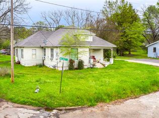 728 Walnut St, Gilmer, TX 75644