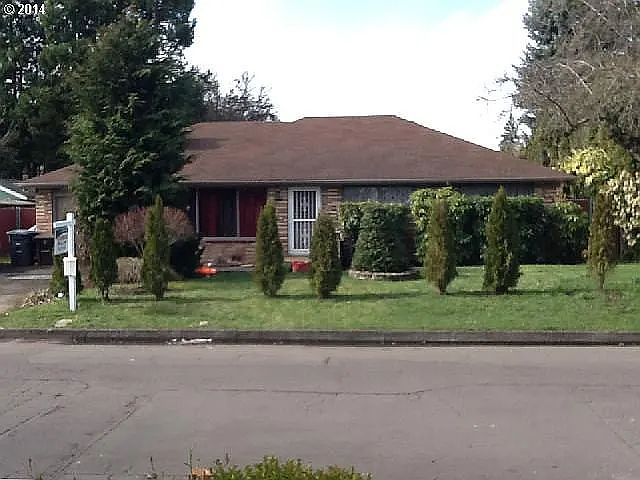 1st image of 659 SE 11th Ave