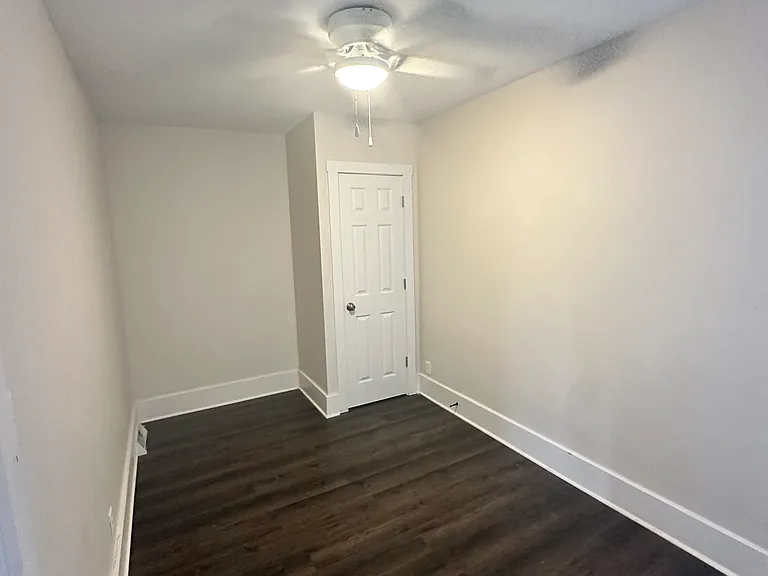 450 Williams Ave — Photo 11
