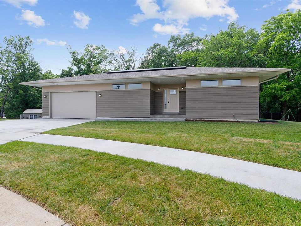 1st image of 620 Ray Henry Way