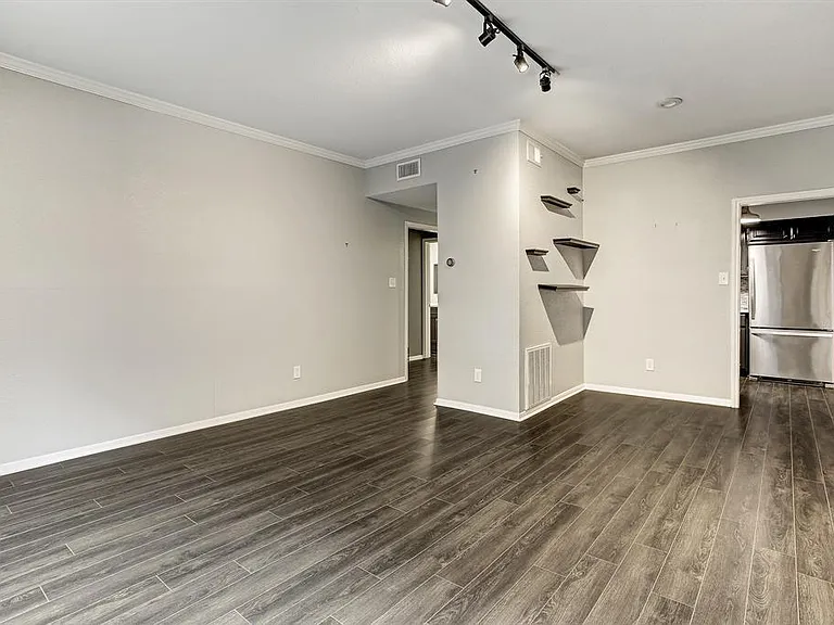 2400 N Braeswood Blvd #120 — Photo 6