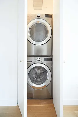 Rented by PocketBroker Inc | media 21