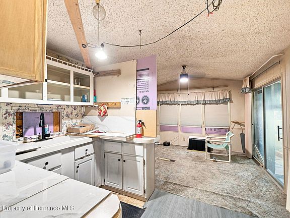 4th image of 9454 Gray Fox Dr